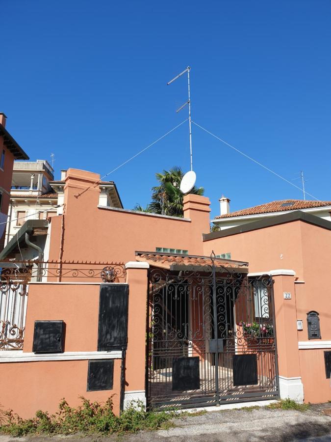 Cottage al mare Martina Venezia Lido Esterno foto